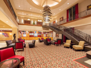 Knott's Hotel