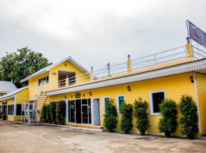 Raiwin Buri Resort