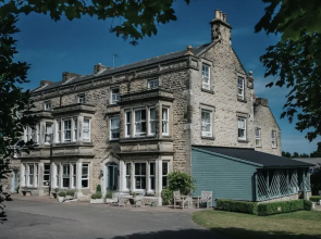 Burythorpe House