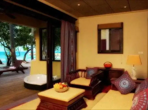 J Resort Alidhoo