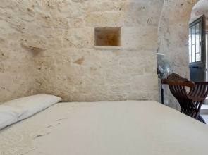 3745 Trullo Puspo by Barbarhouse