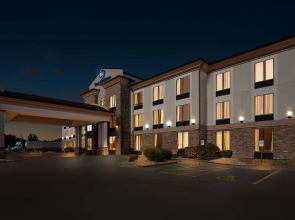 Best Western St. Louis Airport North Hotel & Suites