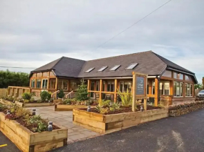 Barn-sleeps 4-pets Ok-parking-near Alton Towers