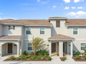 Four Bedroom Family Friendly w Screened Pool 4908