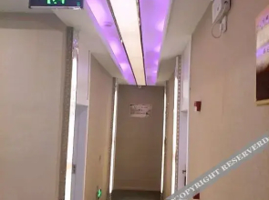 Wanyuan Youth Memory Theme Hotel