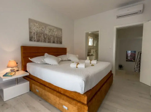 Villa Romance