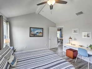2 Mi to Boating: 'RR Sea House' in Aransas Pass!