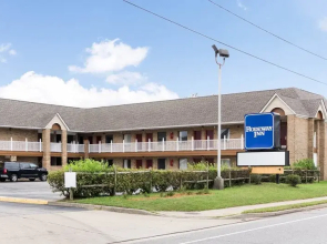 Rodeway Inn Near Naval Hospital