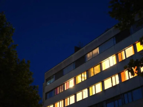 Hostel 77