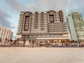 TravelSmart at Royalton CHIC Suites Cancun, Cancún, Mexico