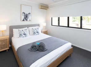 Paradise Palms CLOSE TO BEACH, WIFI, 2 BEDROOMS