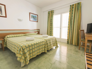 azuLine Hotel S'Anfora & Fleming