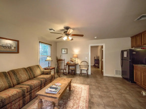 Annettes Cottage A