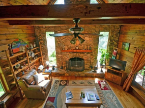 Cherokee Creekside Cabin