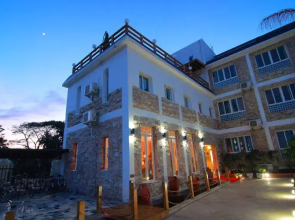 Yalong Bay Farinn Bo Hou Cun