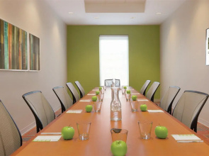 Home2 Suites by Hilton Miami Airport South Blue Lagoon