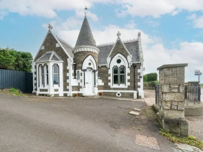 The Gate Lodge - Modern and Period Combined