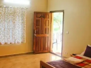 La Flora Adam Estate