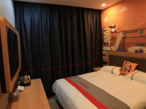 Jun Hotel Shandong Zaozhuang Yicheng Tanshan Square