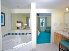 Harborside Resort & Vacation Rentals at Atlantis