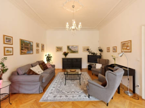 Husova Apartments
