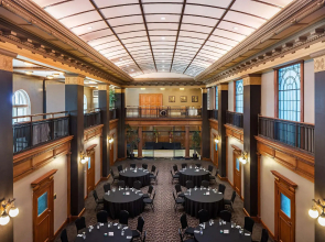 One King West Hotel & Residence