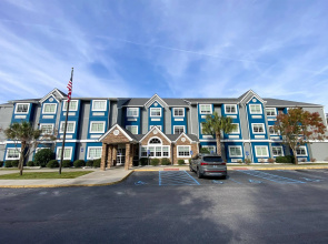 Microtel Inn & Suites by Wyndham Columbia/At Fort Jackson