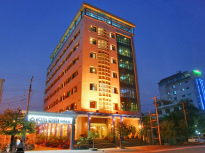 Hotel Queen Mandalay