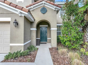 Posh and Roomy Home With Spa Near Disneyworld, CDC Standards #6st345