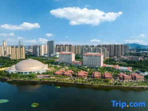 Xiamen Lingling Giraffe Manor Hotel