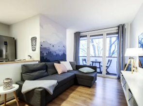 Powisle Riverside Apartment