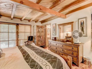 Plaza Splendor - Three Bedroom Home