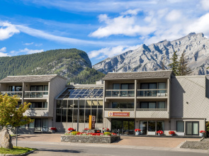Best Western Plus Banff International Lodge
