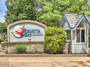 Condo w/ Boat Slip on Lake of the Ozarks!