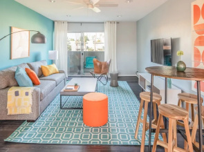 1BR near Fashion Square by WanderJaunt