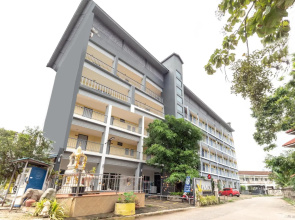 V Place Apartment