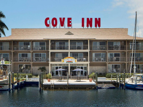 Cove Inn on Naples Bay