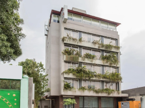 Capital O 15445 Hotel Sheekhar Inn