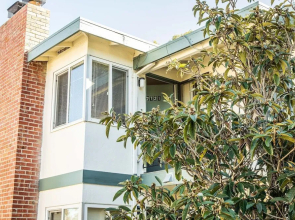 Sunny Palo Alto Two Bed