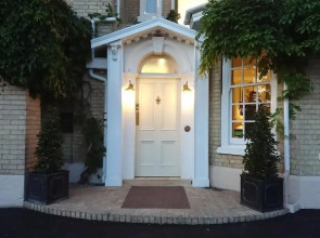 Bentley Tower Hotel