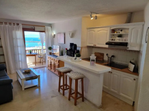 Casa Playa del Duque 2 in 1st sea line directly at the beach, heated pool, Wifi