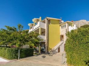 Apartments Emil Zora