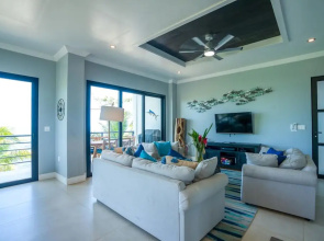 Oceanfront Sunset Gecko Condo - Second Floor 2A