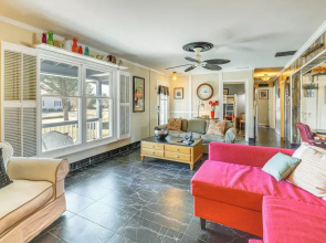 Family Home w/ Private Pool & Hot Tub in Lewes