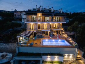 Villa Mons & Mare
