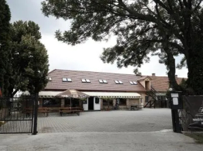 Kalvín Restaurant & Pension