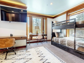 Obsidian Ski & Golf Villa 3 Bdr, Prime Location!