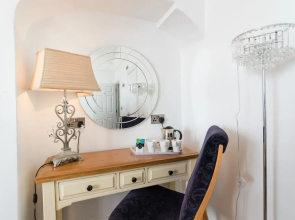 47 Marine Apartment