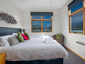 Grey Mare Chalet