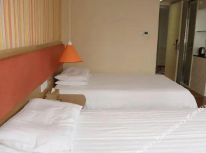 Home Inns (Xianning Yinquan Avenue Hot Spring branch)